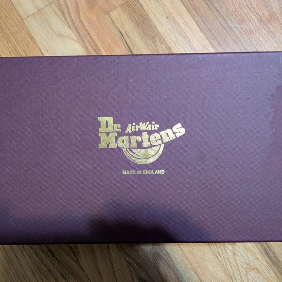 Classic Brown and Black Men's Brogues - Picture 7 of 7